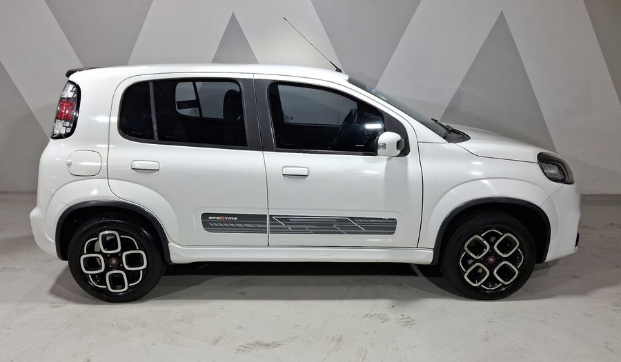 Fiat Uno 1.4 SPORTING Hatchback 2016