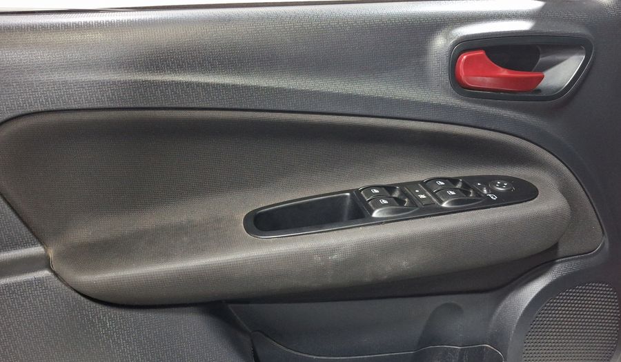 Fiat Uno 1.4 SPORTING Hatchback 2016