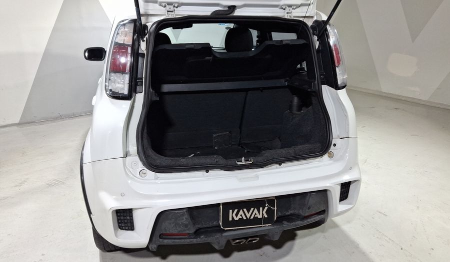 Fiat Uno 1.4 SPORTING Hatchback 2016