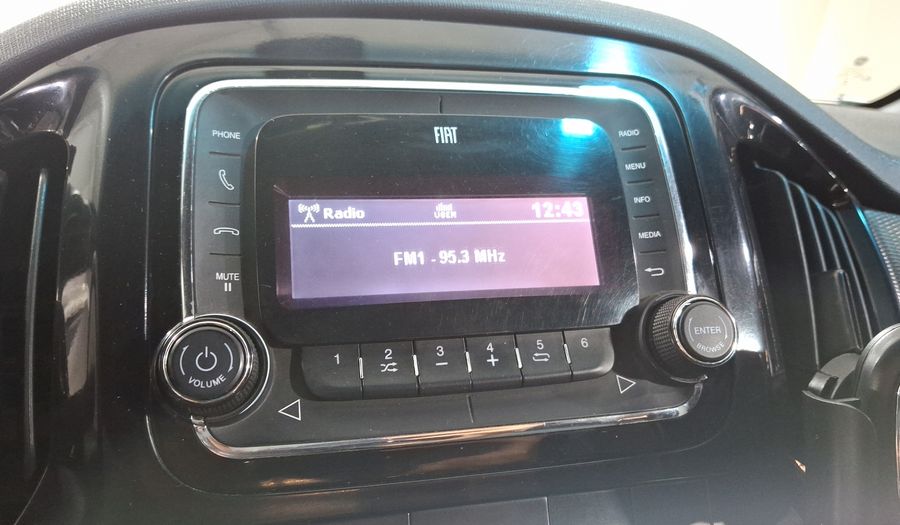 Fiat Uno 1.4 SPORTING Hatchback 2016