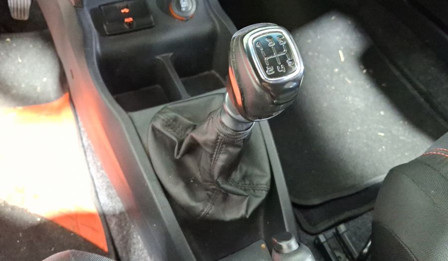 Fiat Uno 1.4 SPORTING Hatchback 2016