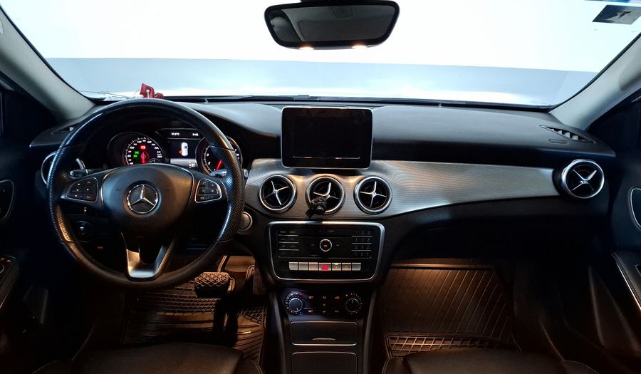 Mercedes Benz Clase Gla 1.6 GLA 200 SPORT DCT Suv 2020