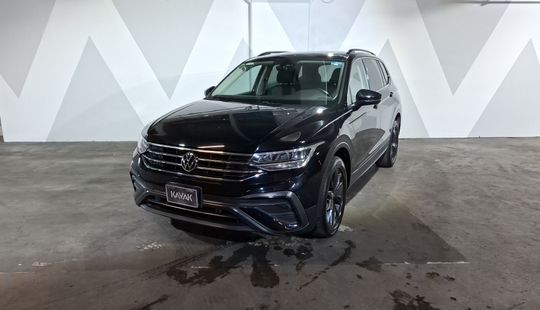 Volkswagen • Tiguan