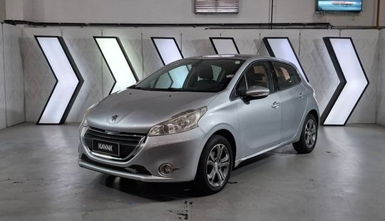 Peugeot • 208