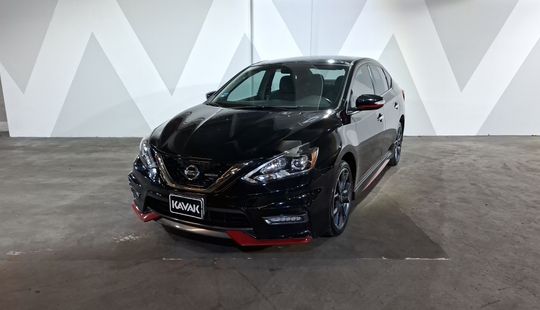 Nissan • Sentra