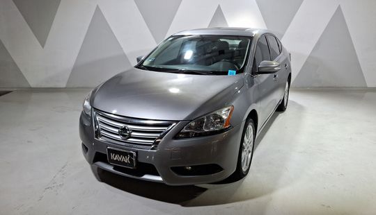 Nissan • Sentra