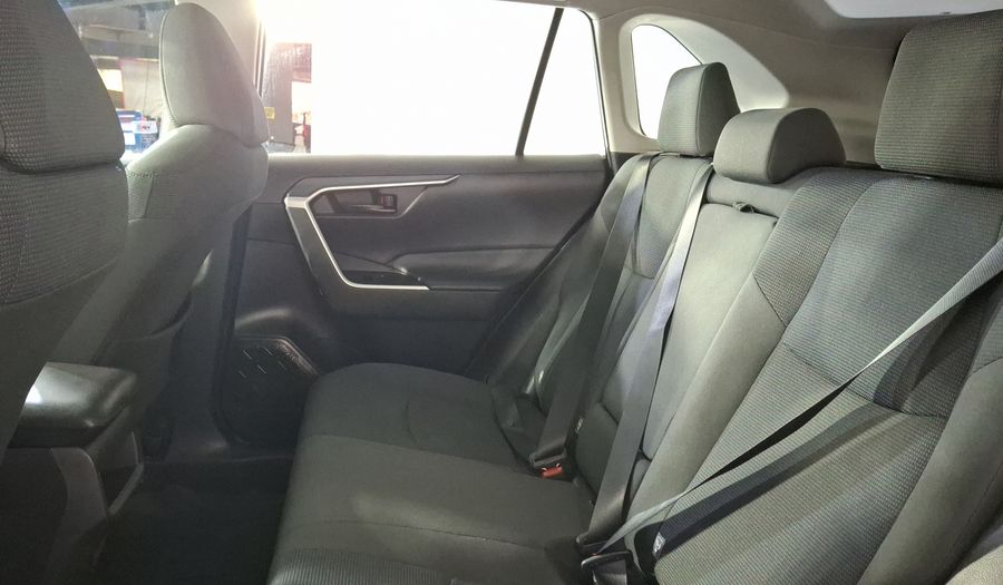 Toyota Rav4 2.5 LE AUTO Suv 2021