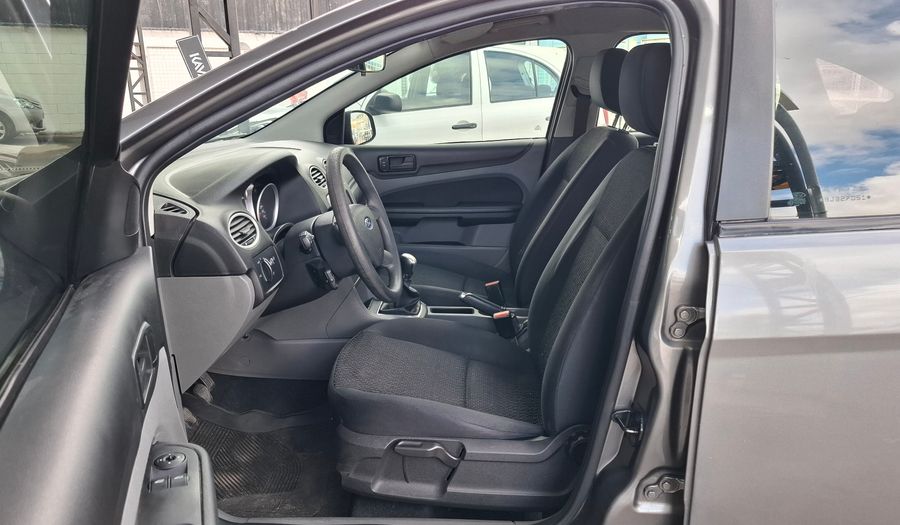 Ford Focus Ii II 1.6 STYLE Hatchback 2010