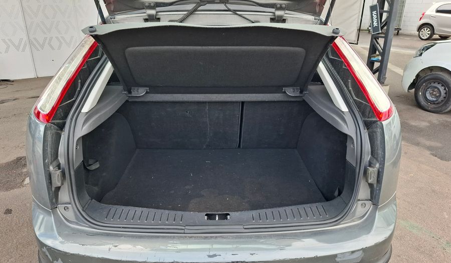 Ford Focus Ii II 1.6 STYLE Hatchback 2010
