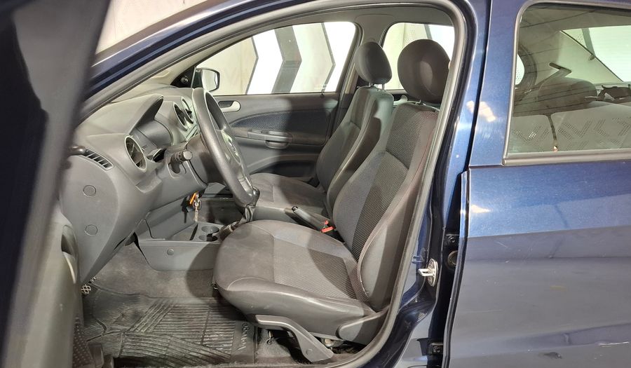 Volkswagen Voyage 1.6 COMFORTLINE Sedan 2015