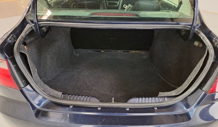 Volkswagen Voyage 1.6 COMFORTLINE Sedan 2015
