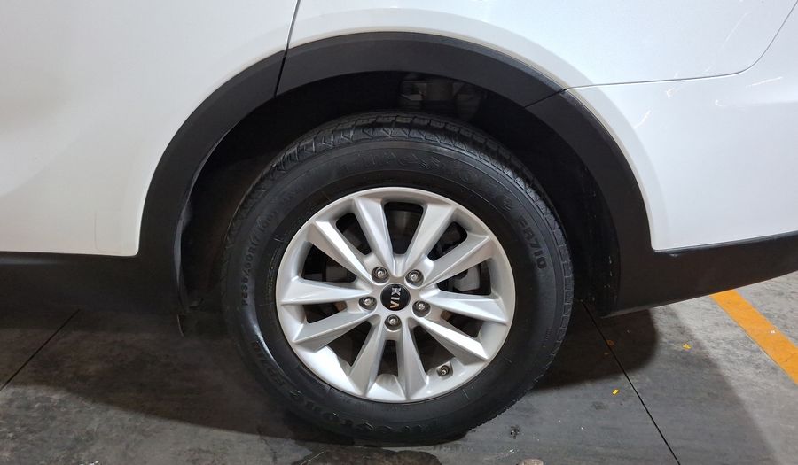 Kia Sorento 2.4 LX AUTO Suv 2020