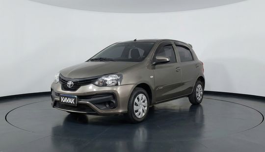 Toyota • Etios