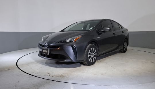 Toyota • Prius