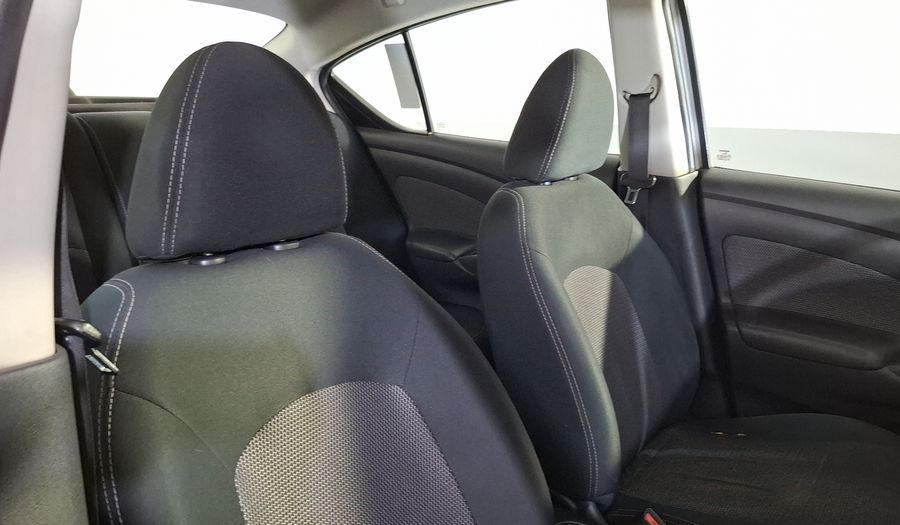 Nissan Versa 1.6 ADVANCE TA AC Sedan 2015