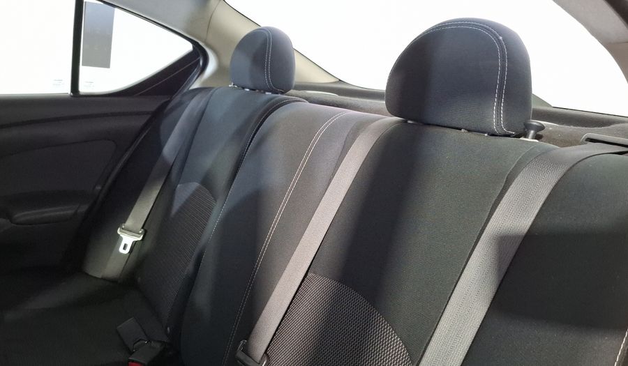 Nissan Versa 1.6 ADVANCE TA AC Sedan 2015