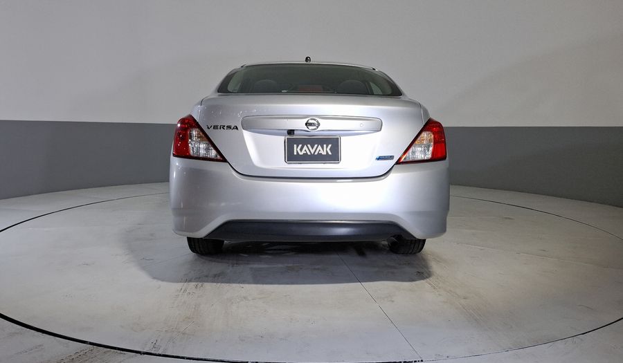 Nissan Versa 1.6 ADVANCE TA AC Sedan 2015