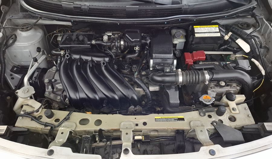 Nissan Versa 1.6 ADVANCE TA AC Sedan 2015