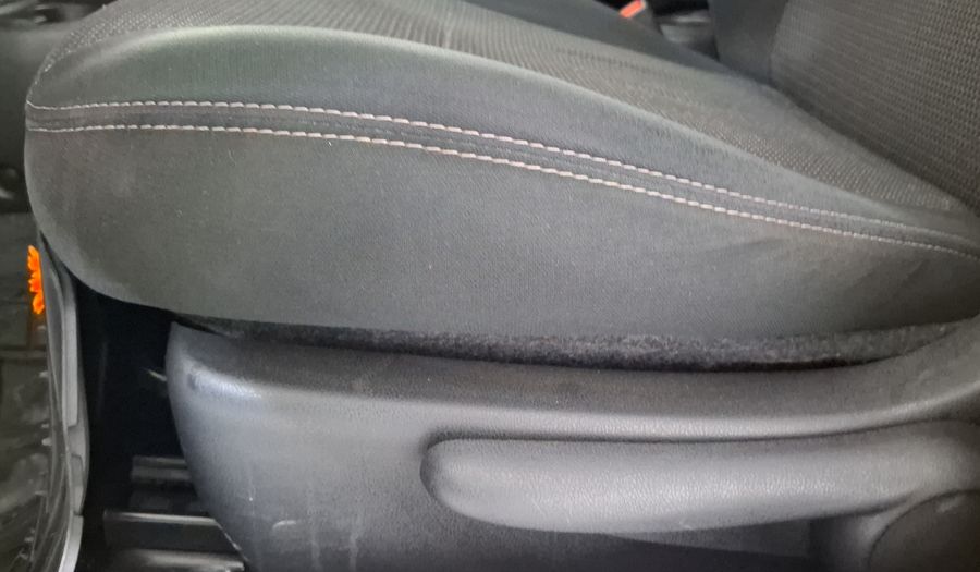 Nissan Versa 1.6 ADVANCE TA AC Sedan 2015