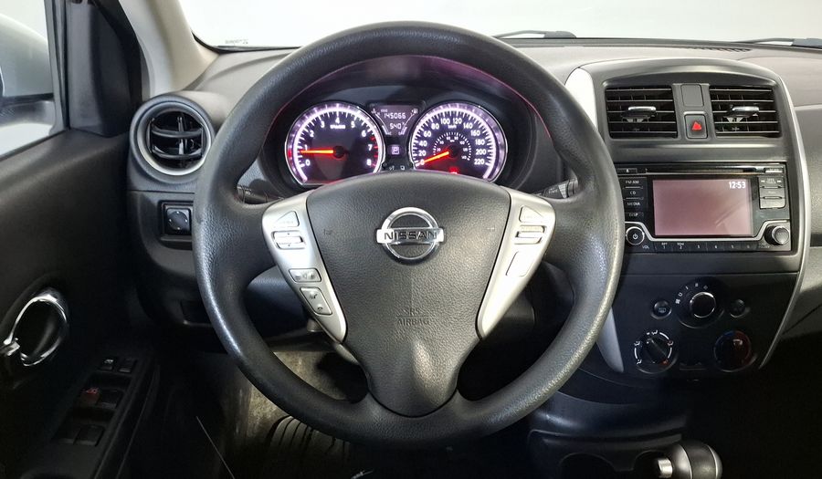 Nissan Versa 1.6 ADVANCE TA AC Sedan 2015