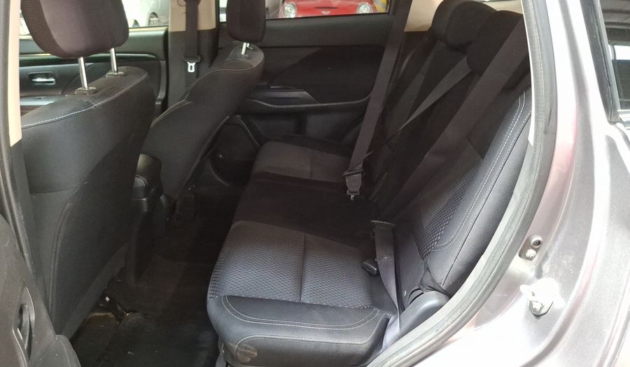 Mitsubishi Outlander 2.0 CVT Suv 2019