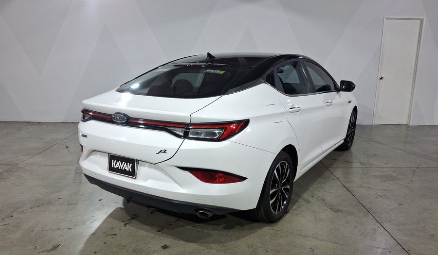Jac J7 1.5 QUANTUM CVT Hatchback 2022