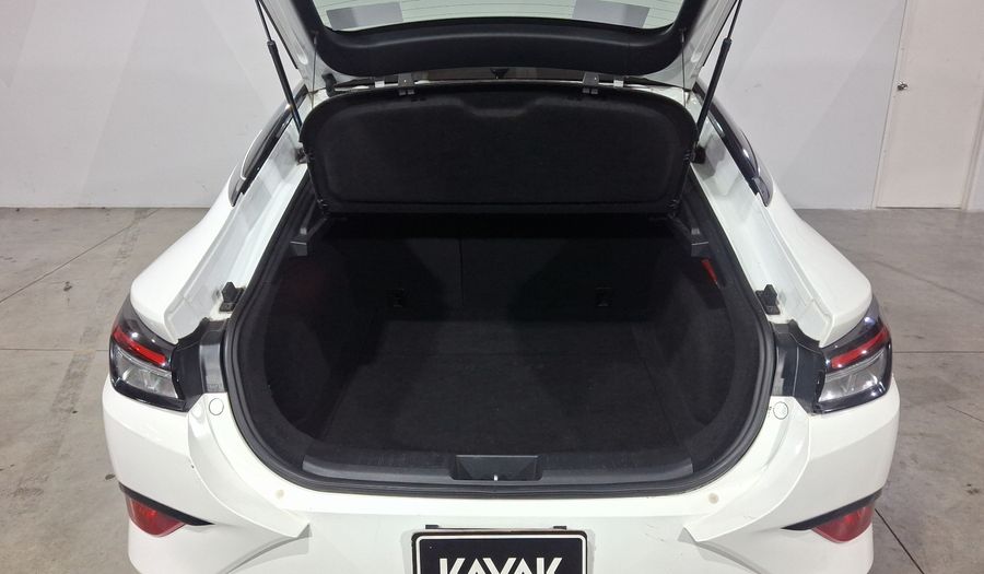 Jac J7 1.5 QUANTUM CVT Hatchback 2022