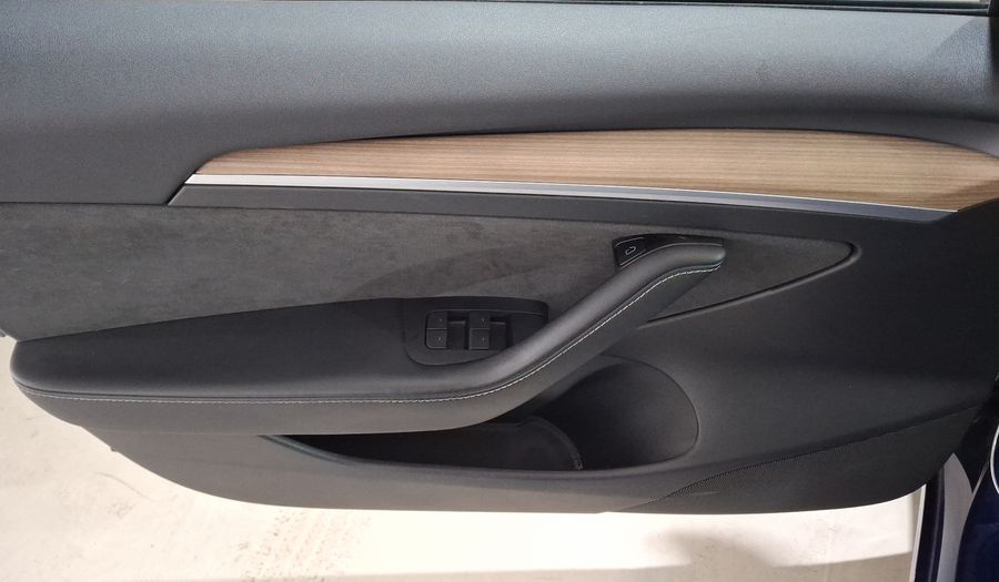 Tesla Model 3 BEV 50KWH STANDARD RANGE PLUS AUTO Sedan 2023