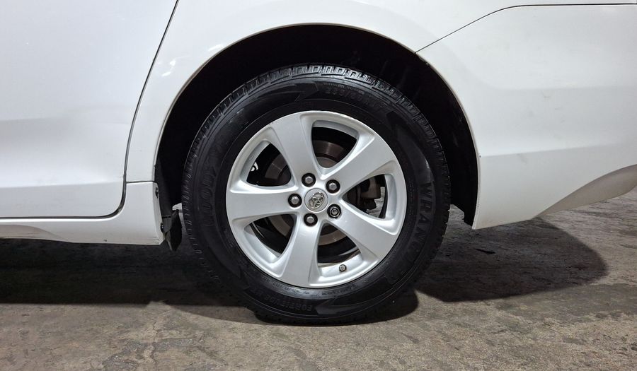 Toyota Sienna 3.5 CE AT Minivan 2015