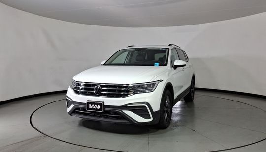 Volkswagen • Tiguan