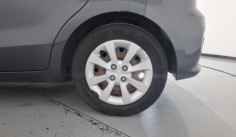 Kia Rio 1.6 LX MT Hatchback 2016