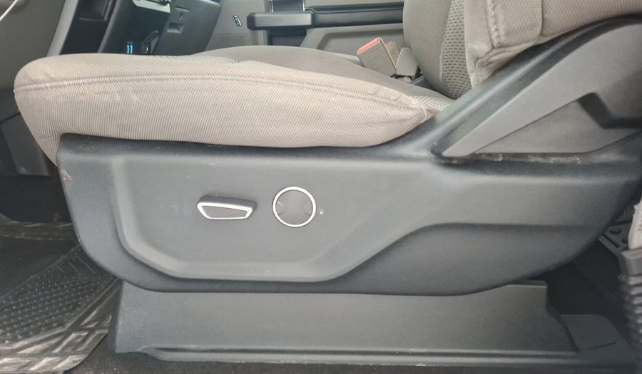 Ford Lobo 5.0 LOBO XLT CREW CAB 4X2 AUTO Pickup 2018