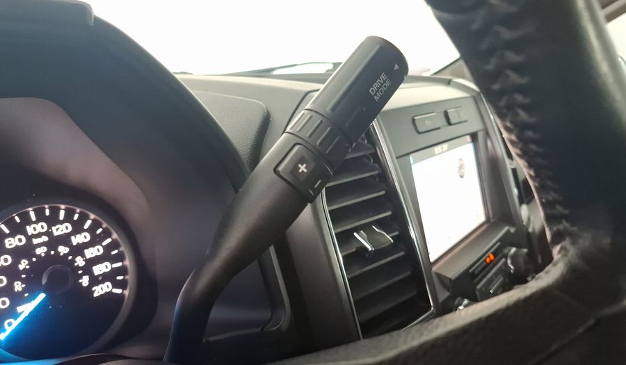 Ford Lobo 5.0 LOBO XLT CREW CAB 4X2 AUTO Pickup 2018