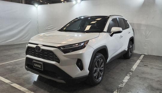 Toyota • RAV4