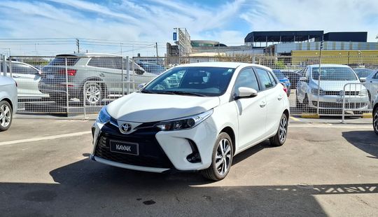 Toyota • Yaris