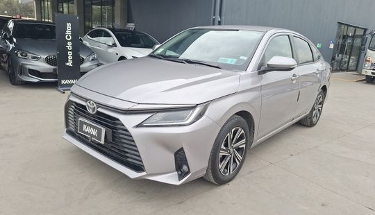 Toyota • Yaris