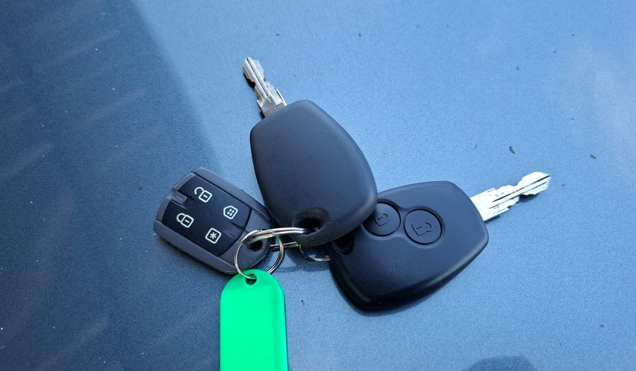 Renault Clio 1.1 DYNAMIQUE Hatchback 2015
