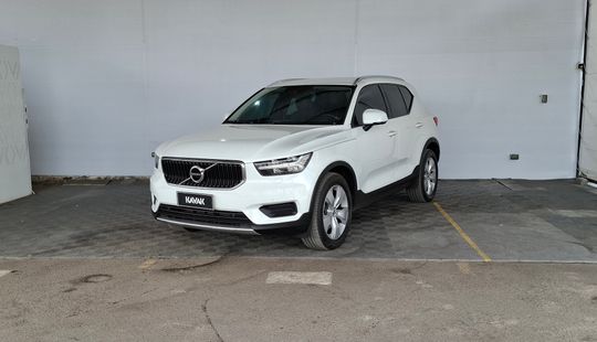Volvo • XC40