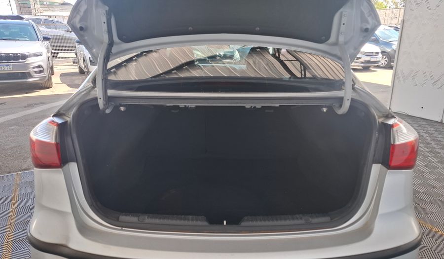 Kia Cerato 1.6 EX MT Sedan 2015