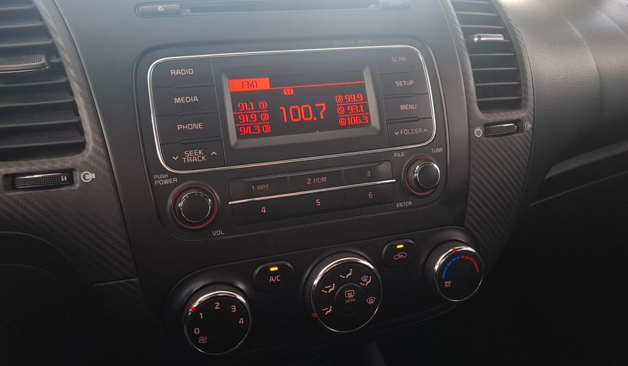 Kia Cerato 1.6 EX MT Sedan 2015