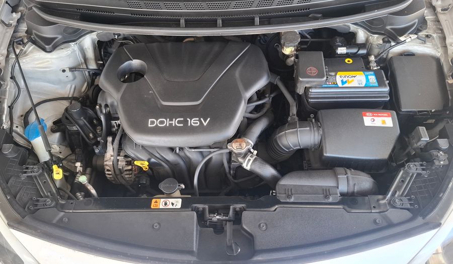 Kia Cerato 1.6 EX MT Sedan 2015