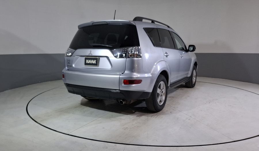 Mitsubishi Outlander 2.4 LS AT Suv 2012
