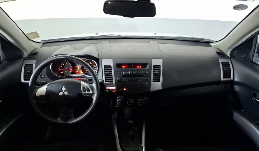 Mitsubishi Outlander 2.4 LS AT Suv 2012