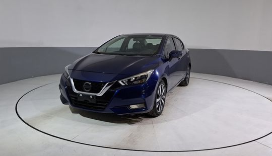 Nissan • Versa
