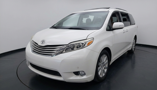 Toyota • Sienna