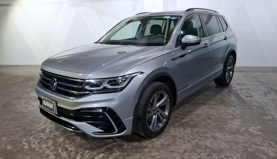 Volkswagen • Tiguan