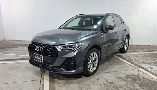 Audi • Q3