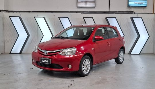Toyota • Etios