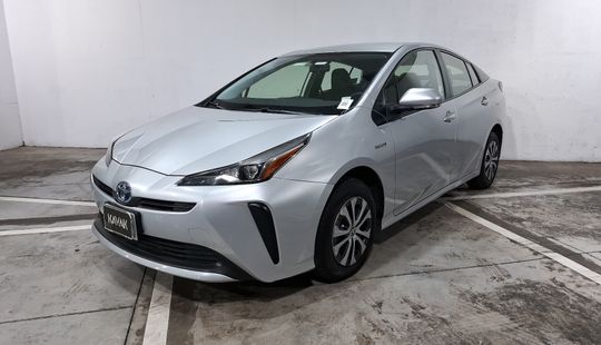 Toyota • Prius