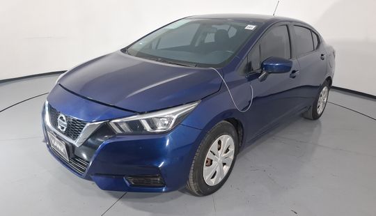 Nissan • Versa